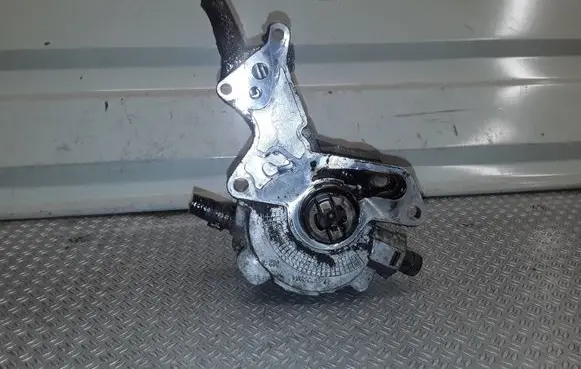 Skoda Roomster (5J) Vacuum pump 038145209N 070112A