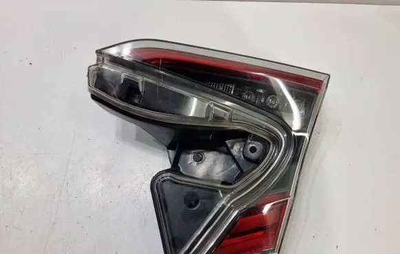 Tailgate rear/tail lights