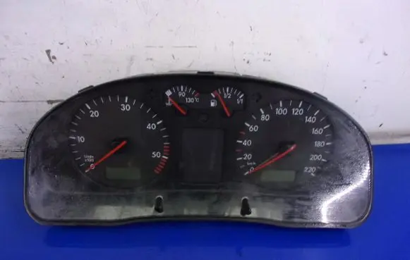 Volkswagen PASSAT B5 Speedometer (instrument cluster) 3B0919861J