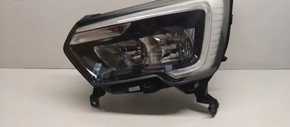 Renault Master III Headlight/headlamp 260607867R