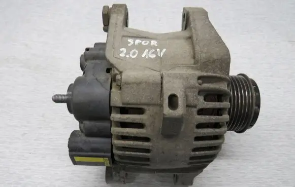KIA Sportage Generator/alternator 37300-2G400