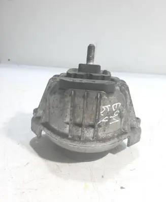 BMW 3 E90 E91 Engine mount bracket 13981112