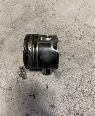 Skoda Octavia Mk2 (1Z) Piston 079147 1295