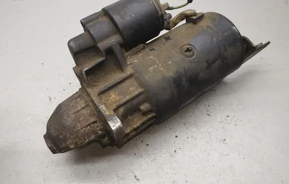 BMW 5 E34 Starter motor 0001218009