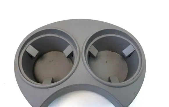Cup holder front