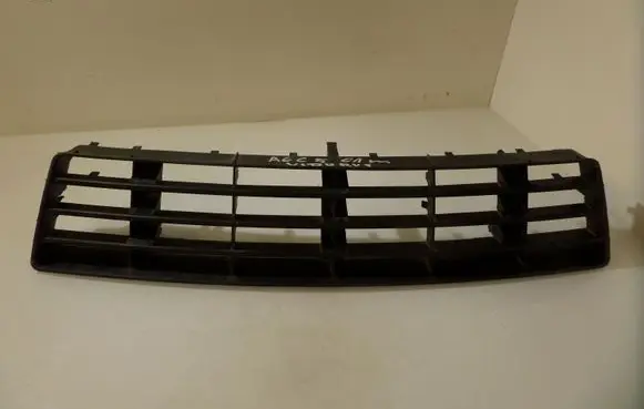 Audi A6 S6 C5 4B Front bumper lower grill 4B0807683F
