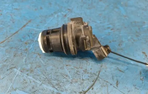 Toyota Prius (XW30) Windscreen/windshield washer pump 8533021010