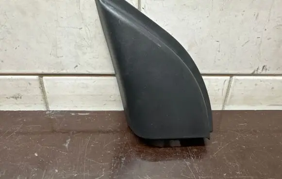 Honda HR-V Front door glass trim molding 76270T7AJ010M1