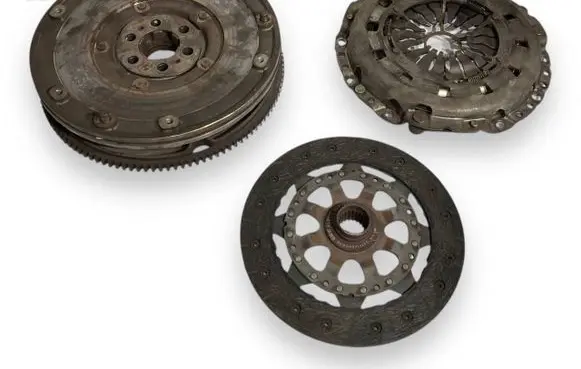 BMW 1 E81 E87 Clutch set kit 7526268 21217526268 7526267
