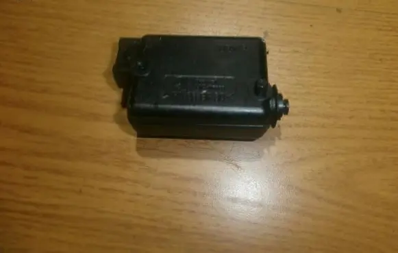 Renault Megane I Central locking motor b140800