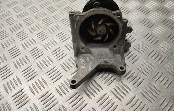 Opel Insignia B Water pump 55509799