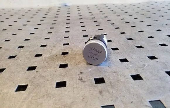 Engine start stop button switch