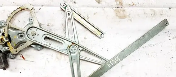 Toyota Avensis T270 Sliding door window regulator with motor
