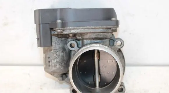 Skoda Superb B6 (3T) Throttle valve 06F133062J