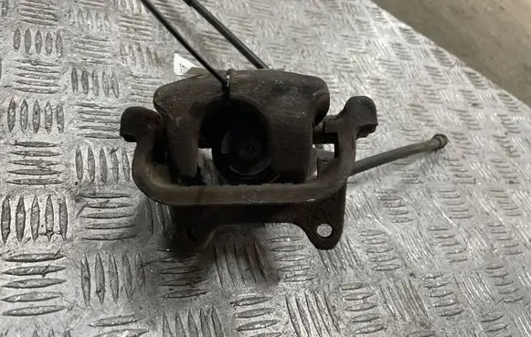 Skoda Octavia Mk3 (5E) Rear brake caliper