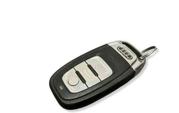 Audi A4 S4 B8 8K Ignition key/card 8K0959754