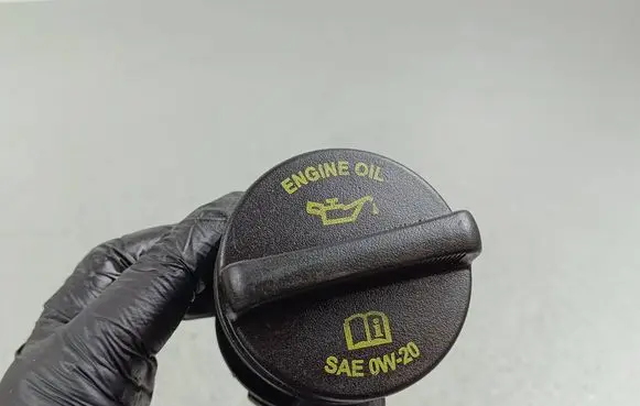 Jeep Grand Cherokee Oil filler cap 68241630AA