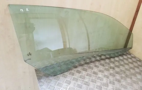 Volkswagen Scirocco Front door window/glass (coupe) 