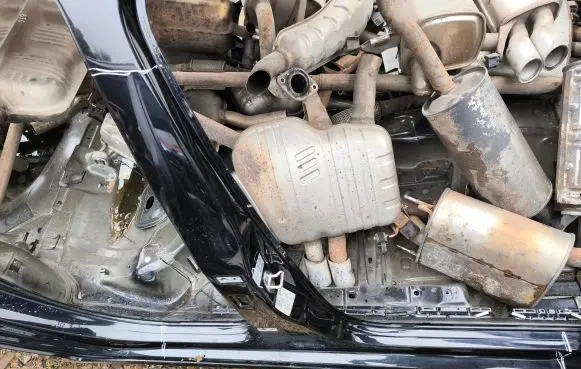 Volkswagen Golf VIII Pillar (middle) 