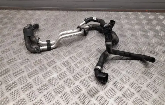 Audi A5 Engine coolant pipe/hose 8W0121400B