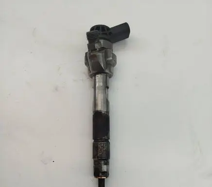 BMW 5 F10 F11 Fuel injector 781070202