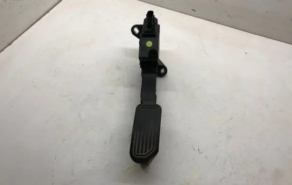 Toyota RAV 4 (XA40) Accelerator throttle pedal 781100W040 16230C 15794587293