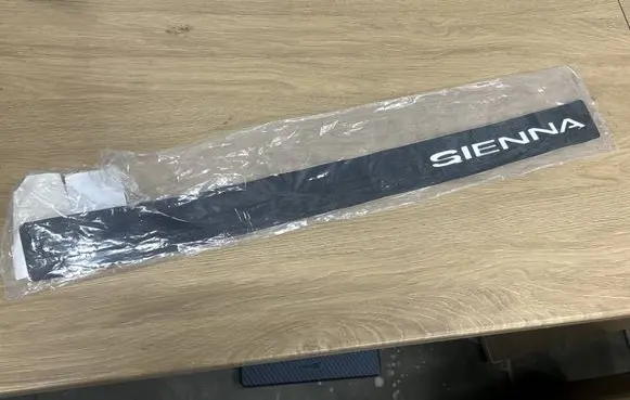 Toyota Sienna XL30 III Other sill/pillar trim element PT74708100DS