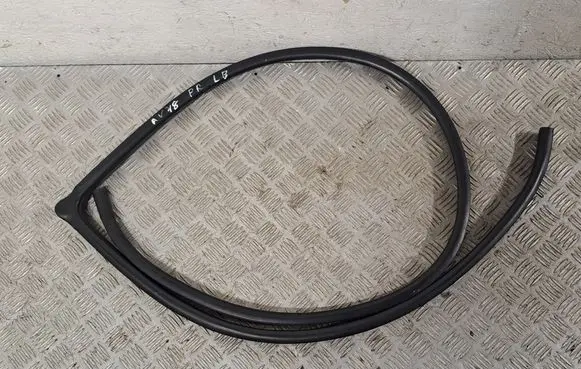 Toyota Avensis T250 Front door rubber seal 6231105030B0 6231105030