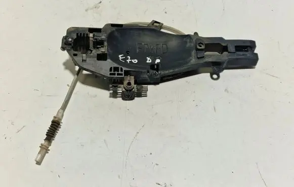 BMW X5 E70 Front door exterior handle/bracket 