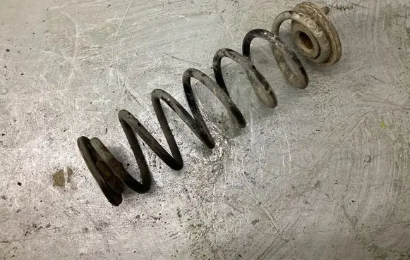 Skoda Octavia Mk2 (1Z) Rear coil spring 1K05121149