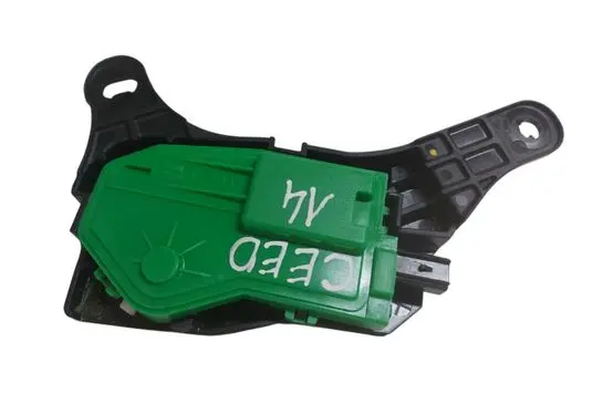 Fuel tank cap lock motor