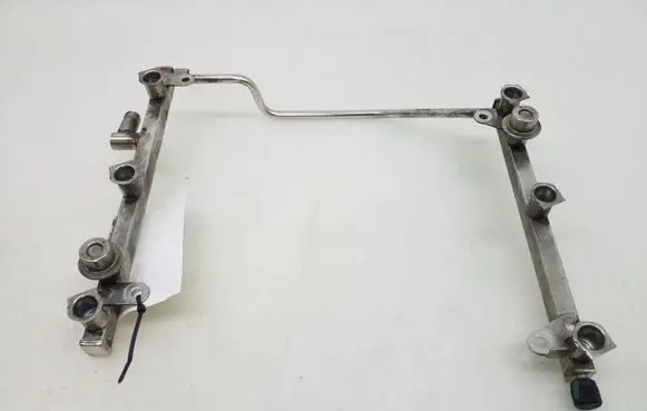 Mercedes-Benz S W221 Fuel main line pipe A2720700995