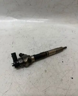 Skoda Superb B8 (3V) Fuel injector 04L130277AD