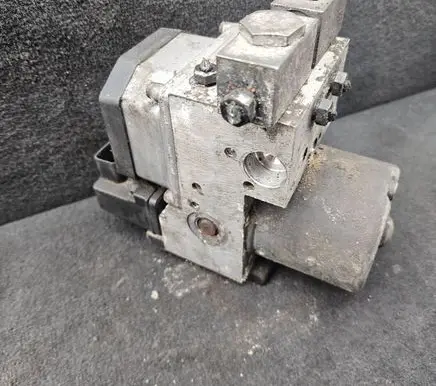 Audi A4 S4 B5 8D ABS Pump 8E0614111R 0265220