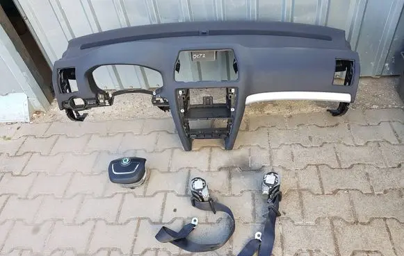 Skoda Octavia Mk2 (1Z) Dashboard 