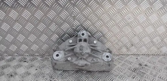 Volkswagen Touareg I Coil spring mount 7L0412391D
