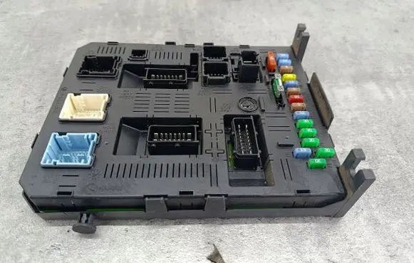 Peugeot 307 Fuse box set 216760315B