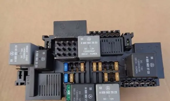 Mercedes-Benz C W205 Fuse module A2229063302