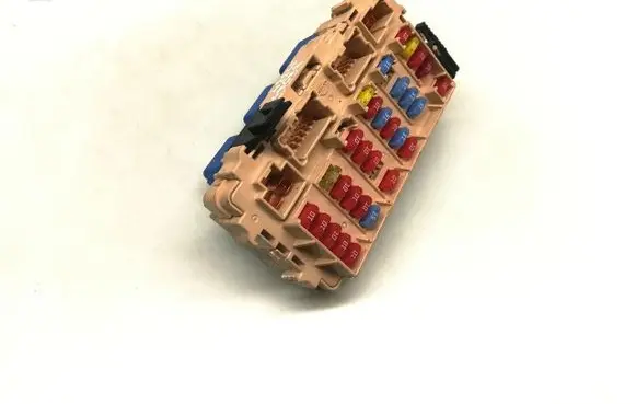 Nissan X-Trail T30 Fuse box set 25230-79981 20410071159