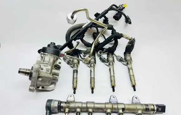 BMW 5 G30 G31 G38 Fuel injectors set 8579236 8579230 8579240