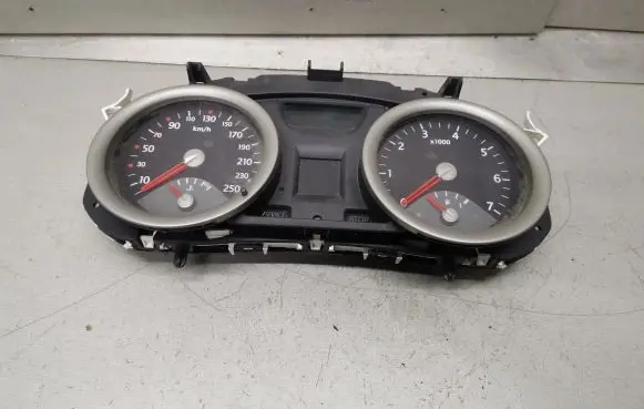 Renault Megane II Speedometer (instrument cluster) 8200306552