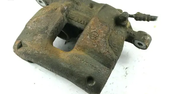 Volkswagen Amarok Front brake caliper 2H0615105C