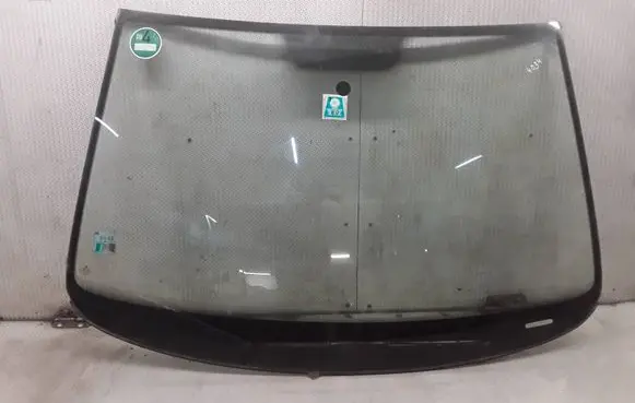 Volkswagen PASSAT B6 Front windscreen/windshield window 