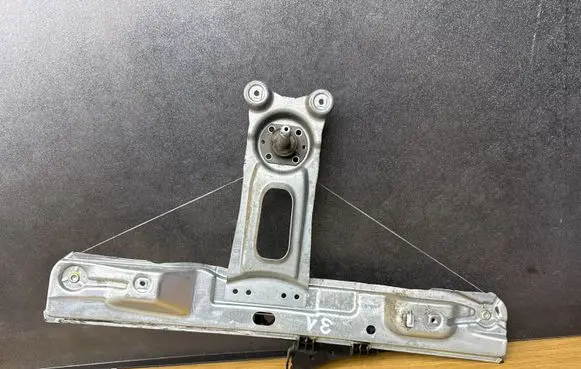 Opel Insignia A Rear door manual window regulator 966310100