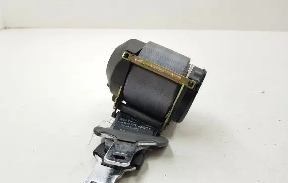 Renault Megane I Third row seat belt 33008903 7700430828F