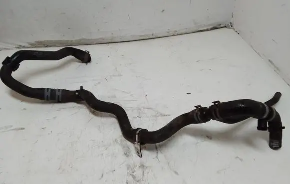 Audi A4 S4 B9 Engine coolant pipe/hose 8W0121030L