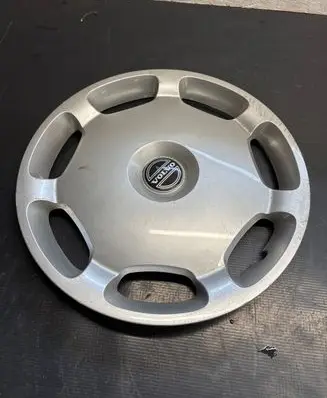Volvo S80 R15 wheel hub/cap/trim 30714560 D38ME