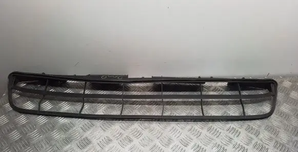 Lexus RX 330 - 350 - 400H Front bumper lower grill 5311248100