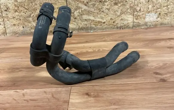 Volkswagen Touareg II Engine coolant pipe/hose 7P6122073A 123130