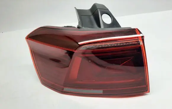 Volkswagen PASSAT B8 Rear/tail lights 3G9945207P